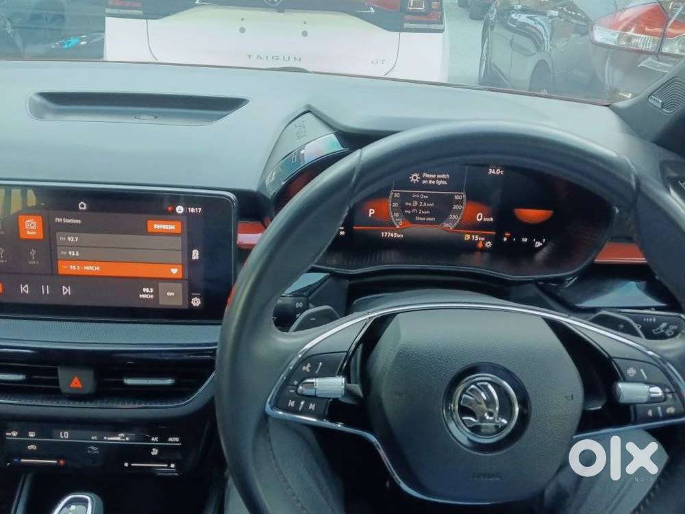 Skoda Slavia Style 1.0l Tsi At, 2024, Petrol