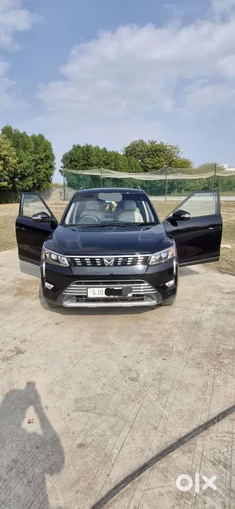 Mahindra Xuv300 2023 Diesel Well Maintained
