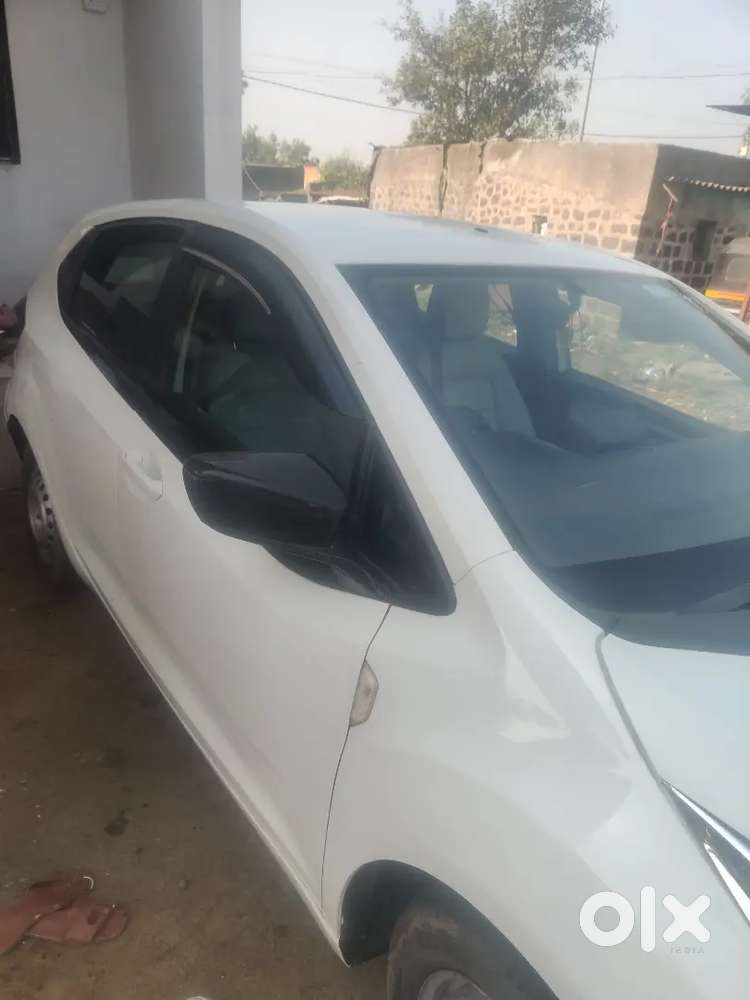 Tata Altroz Xe 2023