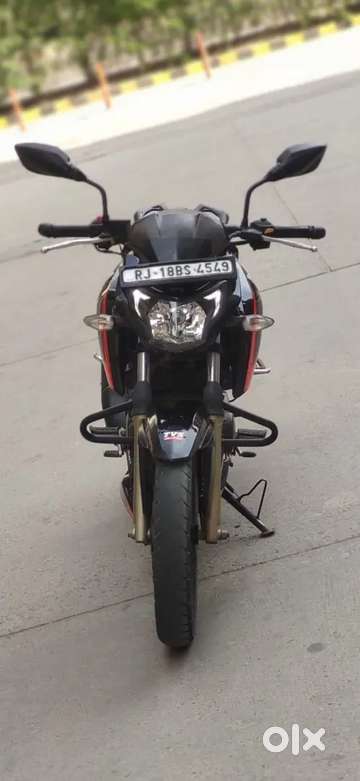 Tvs apache rtr online 200 race edition 2.0