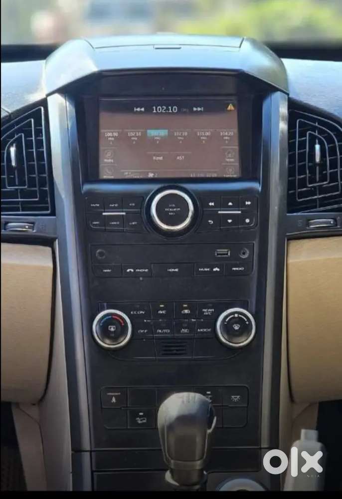 Mahindra Xuv 500 W10 Model Power Seat