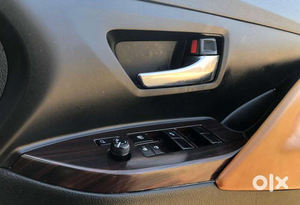 Toyota Innova Crysta 2.8 Gx At 8 Seater, 2019, Diesel