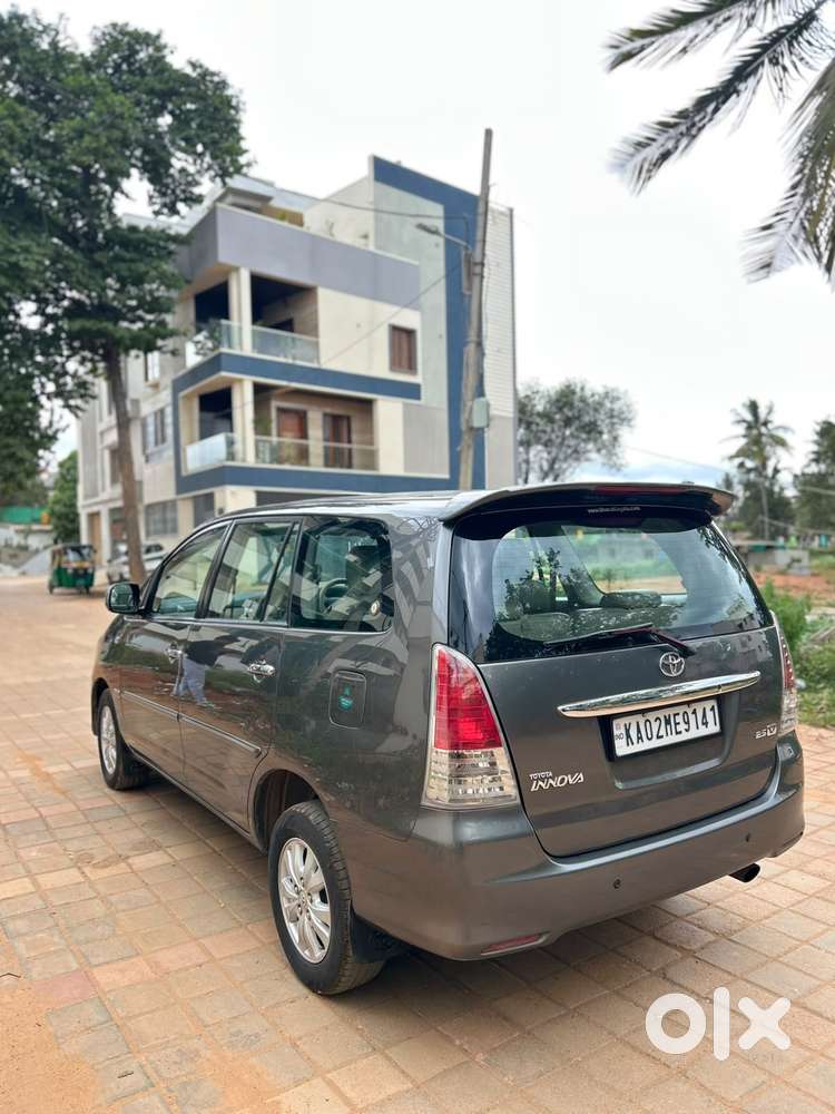 Toyota Innova 2.5 Vx 7 Str Bs-iii, 2010, Diesel