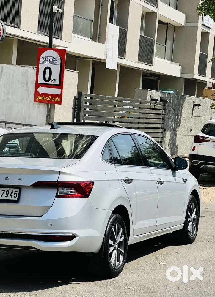 Skoda Slavia Style 1.0l Tsi At, 2022, Petrol