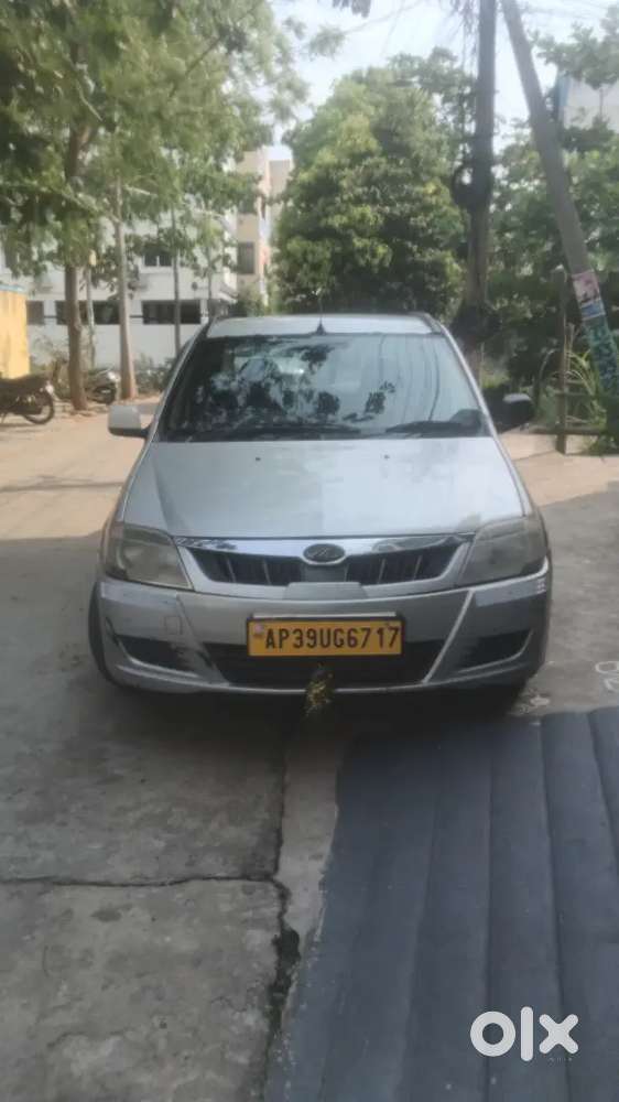 Mahindra E Verito 2016