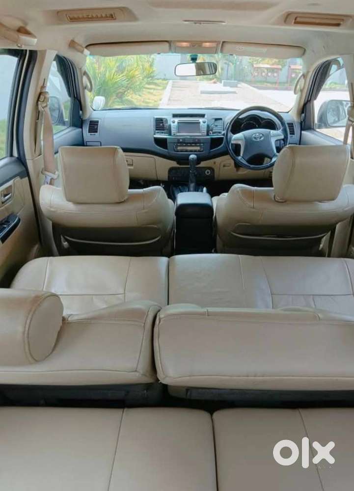 Toyota Fortuner 4x2 Manual 2015 June, Original Kerala - 1300000/-