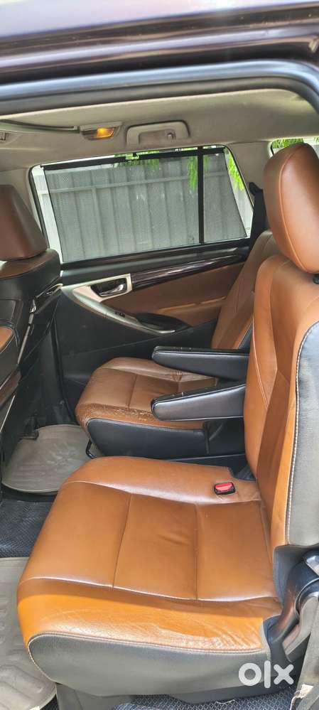 Toyota Innova Crysta 2.8z Automatic, 2017, Diesel