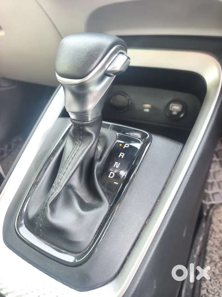 Kia Sonet 2023 Petrol 15300 Km Driven