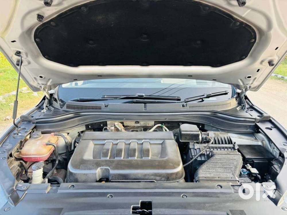 Mahindra Xuv700 2.2 Ax 5 Diesel At 7 Str, 2022, Diesel