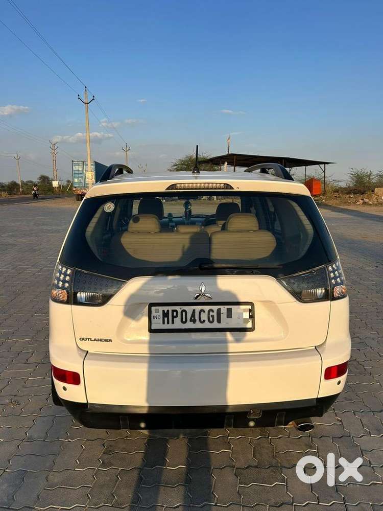 Mitsubishi Outlander 2010 Petrol Well Maintained