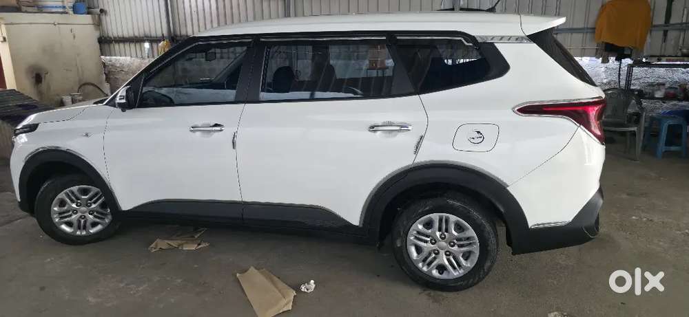 Kia Carens 2023 Petrol Manual