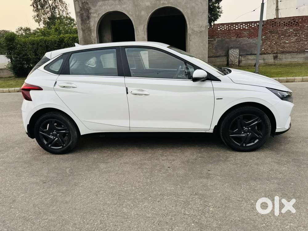 Hyundai I20 Sportz 1.2 Ivt, 2023, Petrol