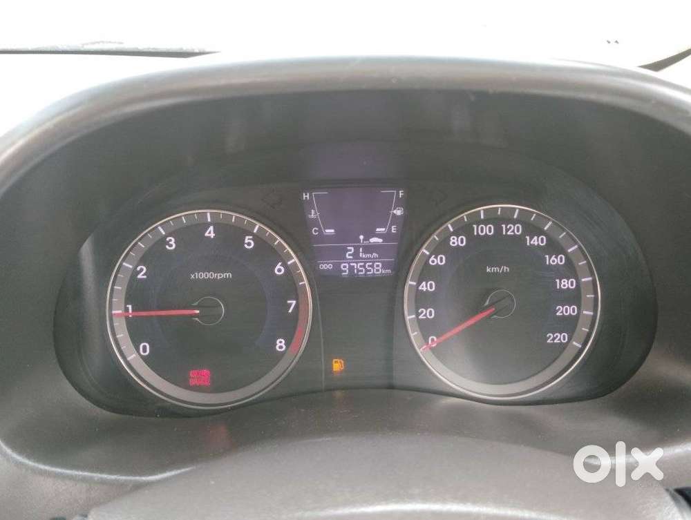 Hyundai Verna Vtvt 1.6 Sx, 2011, Petrol