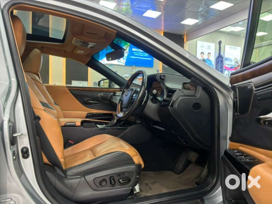 Lexus Es 300h, 2023, Petrol