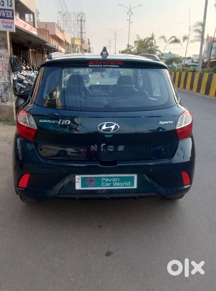 Hyundai Grand I10 Nios Sportz Mt Dual Tone, 2021, Petrol