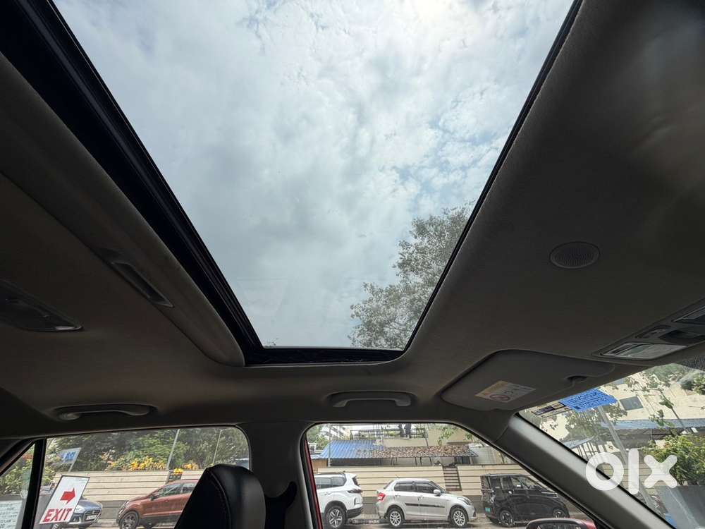 Hyundai Venue Petrol 39000 Km Driven