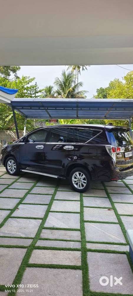 Toyota Innova Crysta 2.4 G Mt 8s, 2017, Diesel