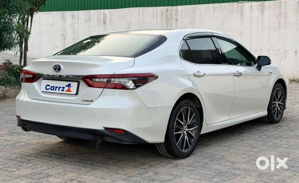 Toyota Camry Hybrid, 2023, Petrol