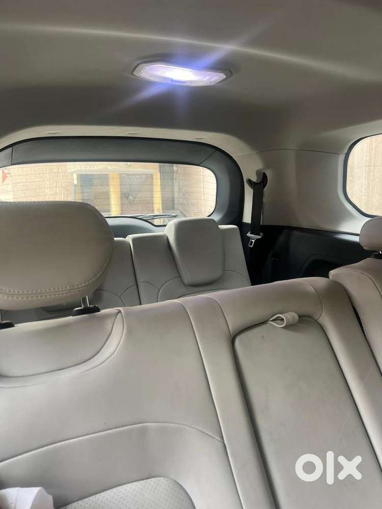 Tata Safari 2021 Top Model