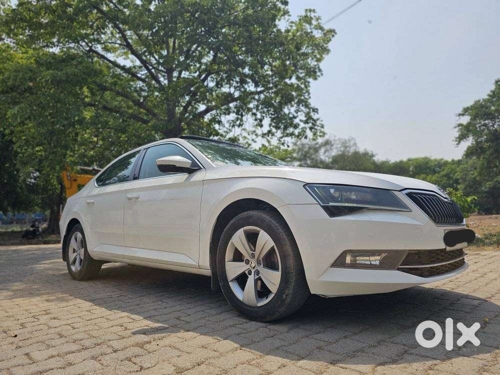 Skoda Superb Style 1.8 Tsi Mt, 2018, Petrol