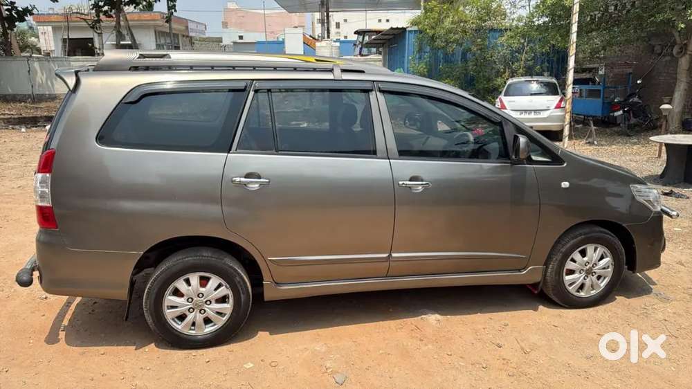 Toyota Innova 2015 Diesel Well Maintained