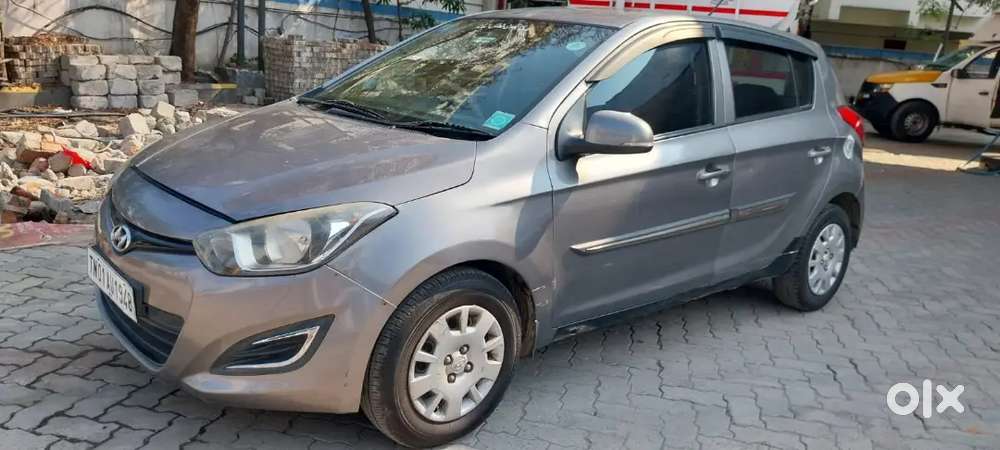 Hyundai I20 2013 Petrol 98000 Km Driven