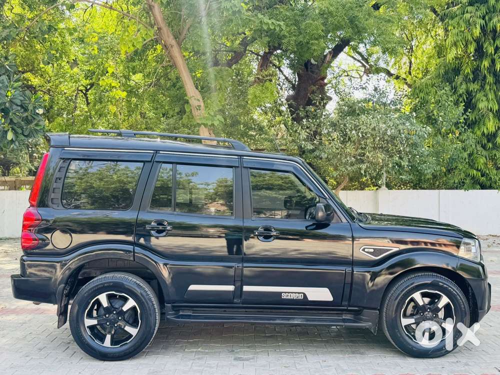 Mahindra Scorpio Classic 2.2 S 11 Mt 7 Str, 2024, Diesel