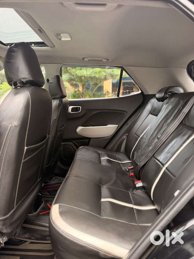 Hyundai Venue Sx Mt, 2023, Petrol