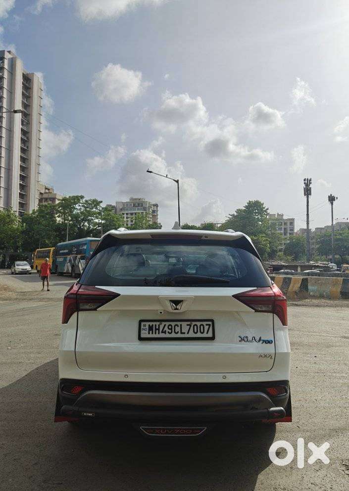 Mahindra Xuv700 2.0 Ax 7 Petrol At Str, 2025, Petrol
