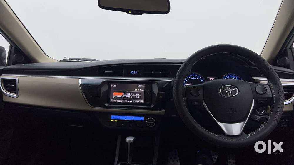 Toyota Corolla Altis 2013-2017 Vl At, 2015, Petrol