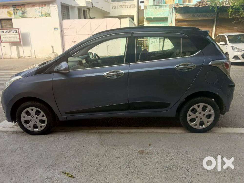 Hyundai Grand I10 Sportz, 2013, Petrol