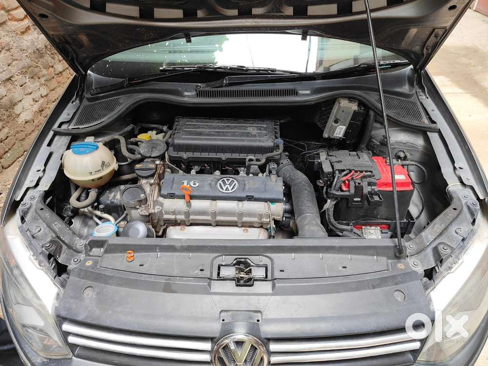 Volkswagen Polo Petrol Manual 2011