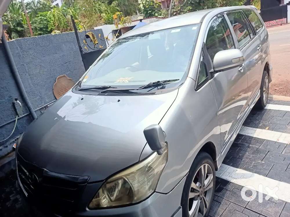 Toyota Innova 2010 Diesel Well Maintained