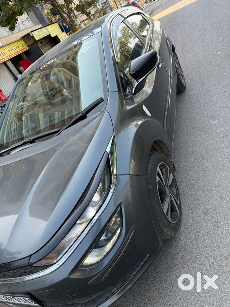 Well Maintained And Good Condition Single Handed Used.