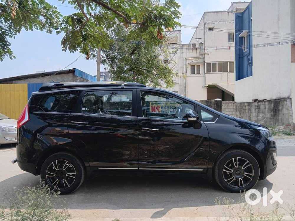 Mahindra Marazzo M8, 2019, Diesel