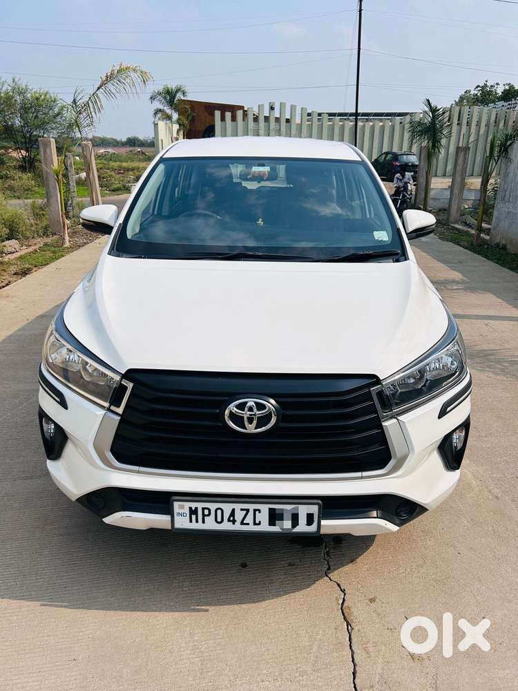 Toyota Innova Crysta 2.4 Gx Limited Edition At 8 Str, 2023, Petrol