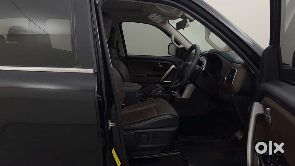 Mahindra Scorpio-n 2.0 Z8 L Petrol At 7 Str, 2023, Petrol