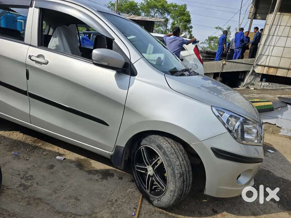 Maruti Suzuki Celerio Zxi With Alloy Wheels