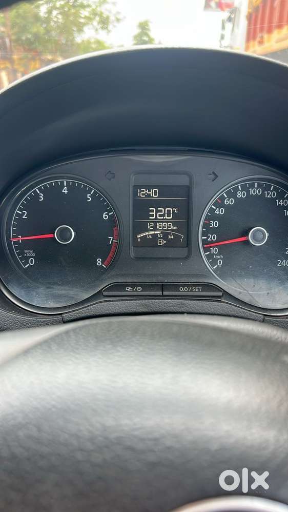 Volkswagen Ameo Petrol 2017