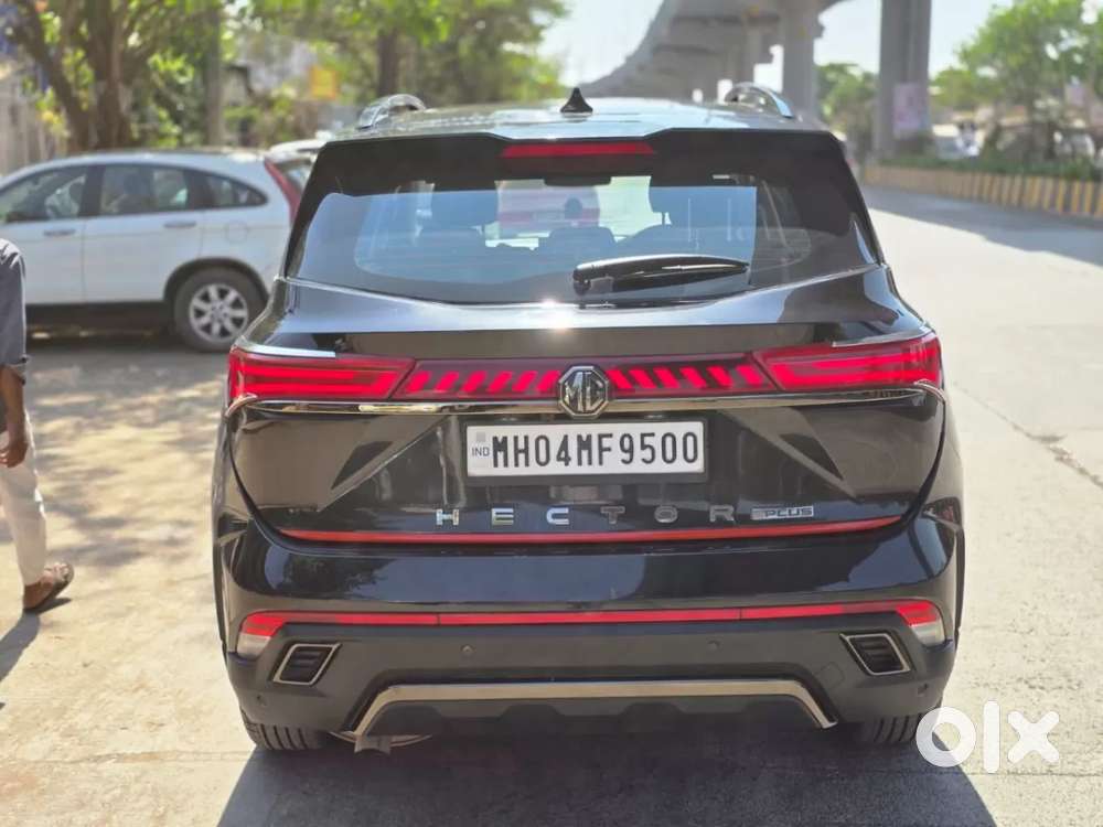 Mg Hector Plus Sharp Pro Blackstorm 1.5 Turbo Petrol Cvt 7 Str, 2024..