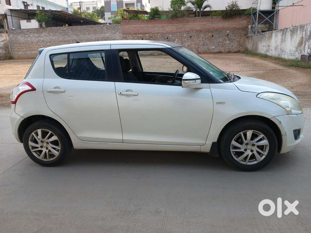 Maruti Suzuki Swift Zxi, 2012, Petrol