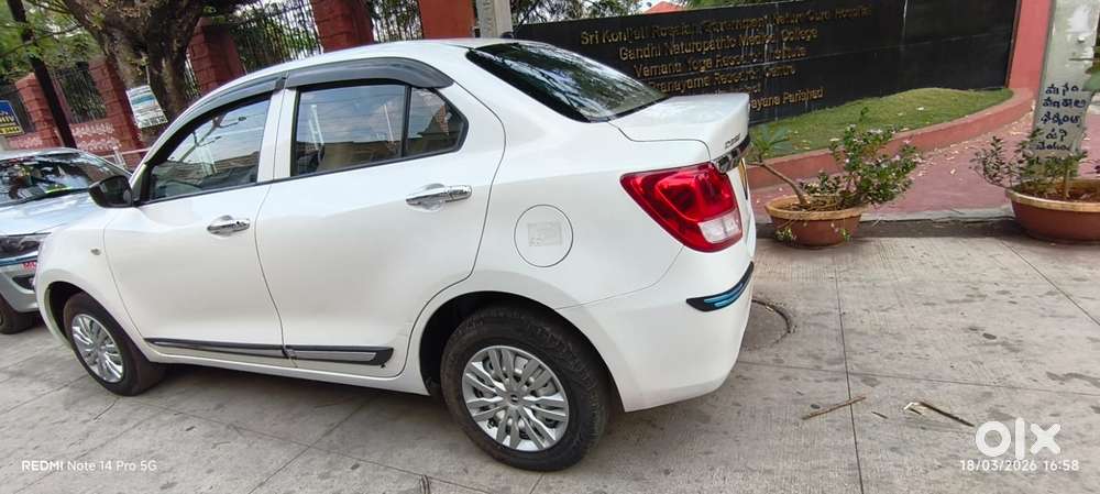 Maruti Suzuki Swift Dzire Lxi Option, 2022, Petrol