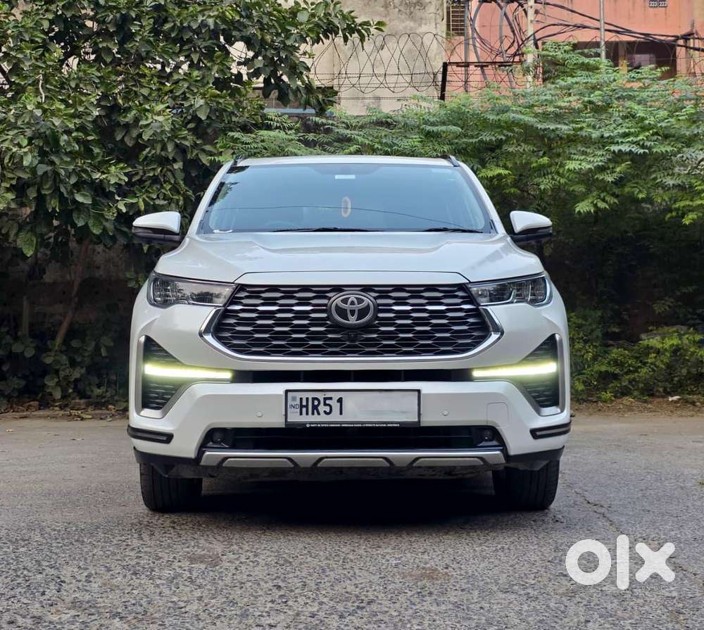 Toyota Innova Hycross 2.0 Zx Hybrid 7 Str, 2024, Petrol