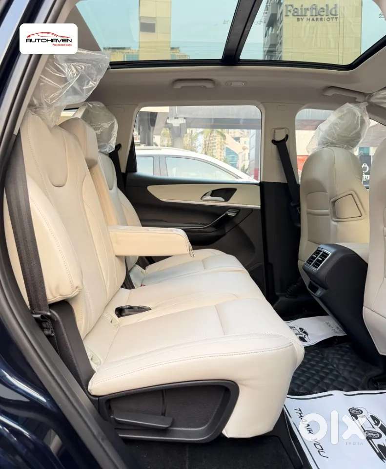 Mahindra Xuv700 2.0 Ax 7 Petrol At Str, 2022, Petrol