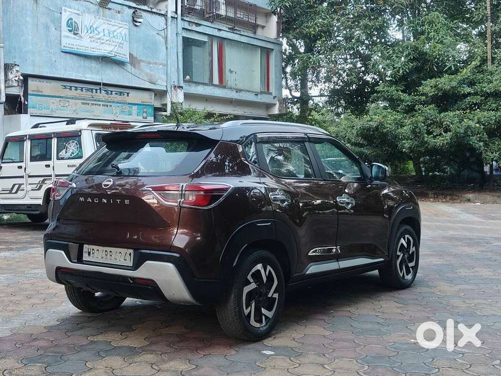 Nissan Magnite 1.0 Xv Premium, 2021, Petrol