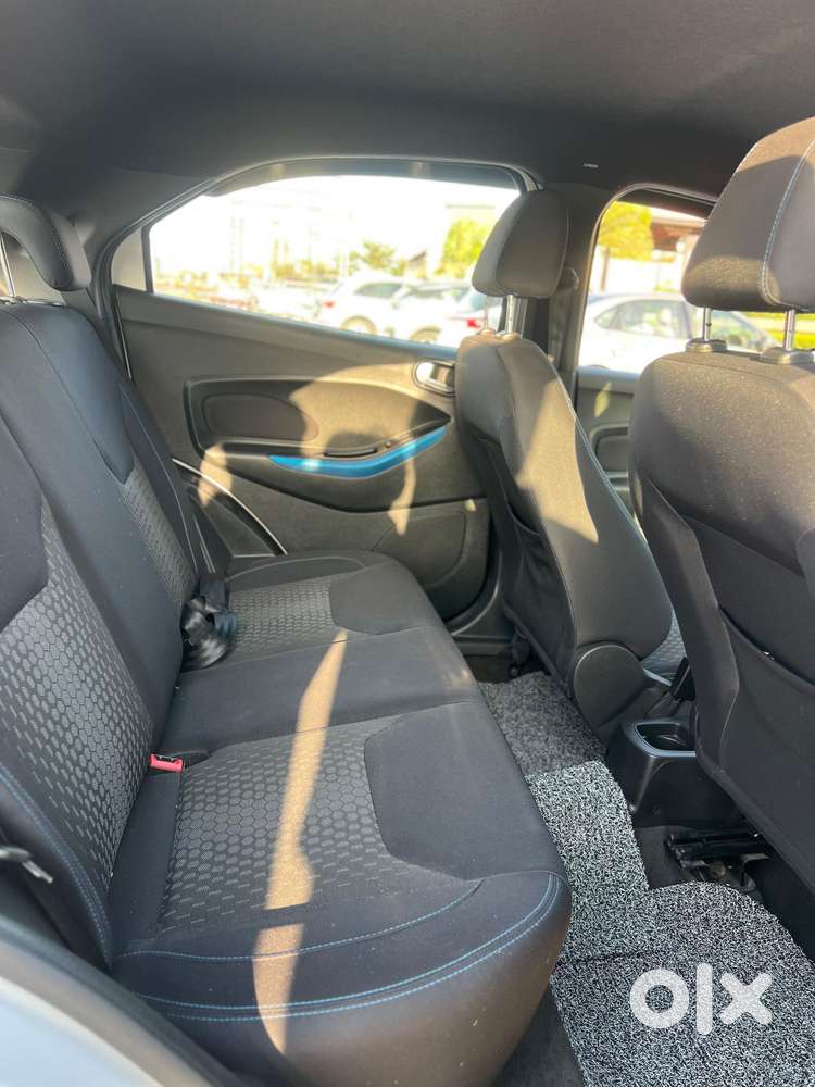 Ford Figo 2012-2015 Petrol Titanium, 2020, Petrol