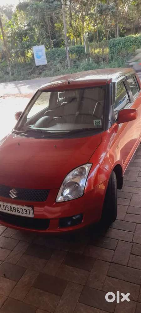 Maruti Suzuki Swift 2010 Petrol 73000 Km Driven