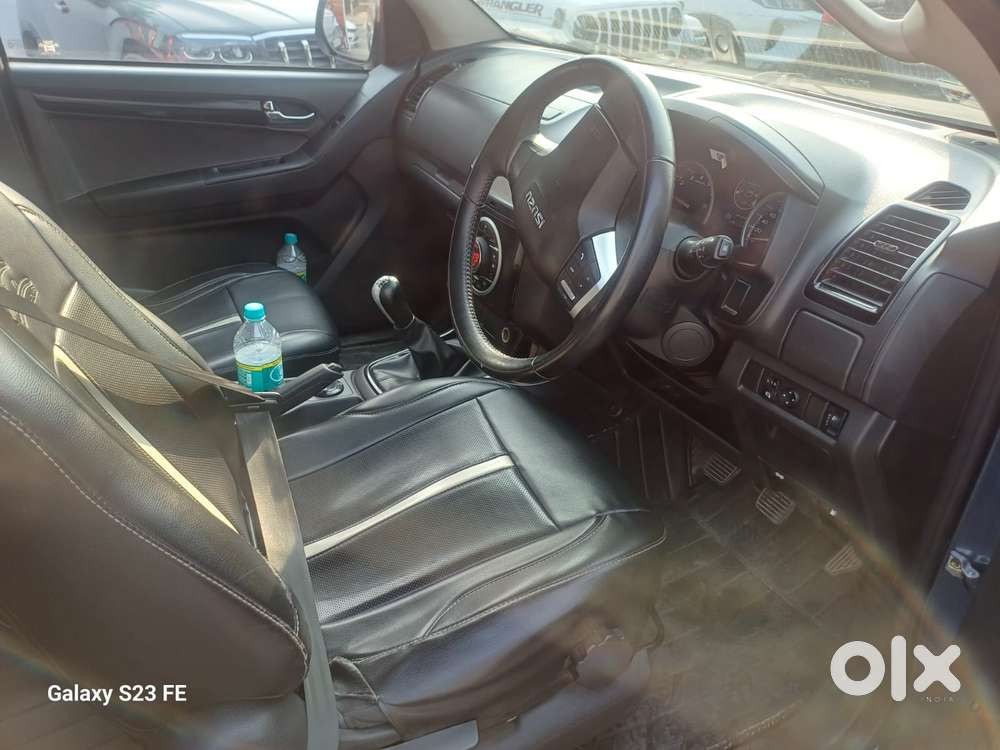 Isuzu V-cross Z 4x4 Mt, 2021, Diesel