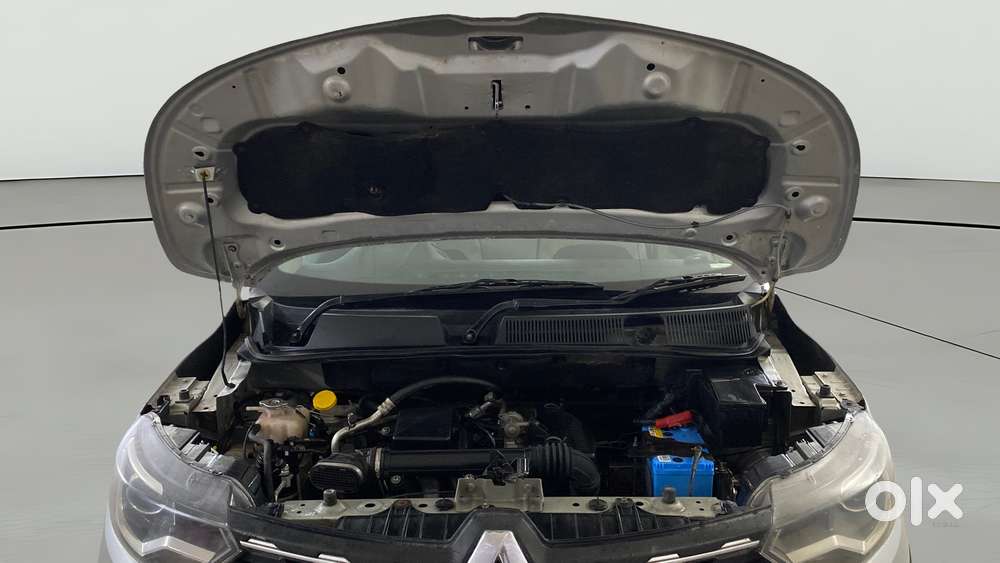 Renault Triber Rxt, 2022, Petrol