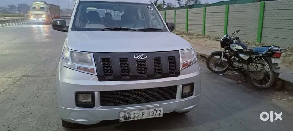 Mahindra Tuv 300
